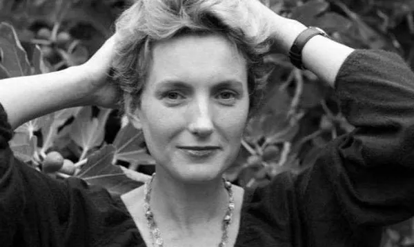 سفر ادبی آنا گاوالدا: از روزنامه‌نگاری تا نویسندگی پرفروش