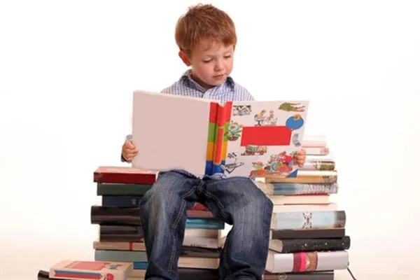 راهنمای کامل نوشتن انشا در مورد کتاب و کتابخوانی برای کودکان