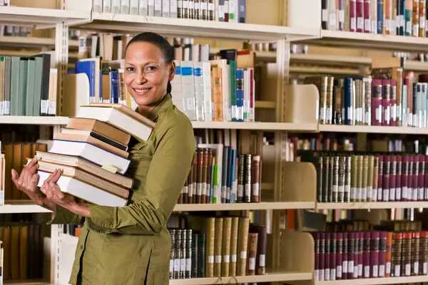 چگونه به یک کتاب‌خوان حرفه‌ای تبدیل شویم؟